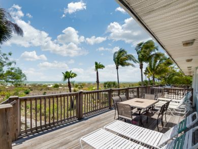 Fort Myers 3 Bedroom Vacation Duplex Rental with Pool